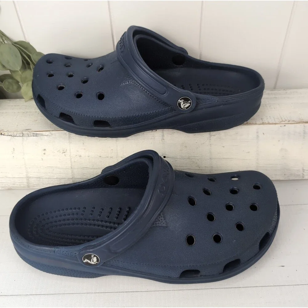 Crocs Navy Blue L Women's Size 10-11 Men's Size 8-9 Clogs Slip-On
